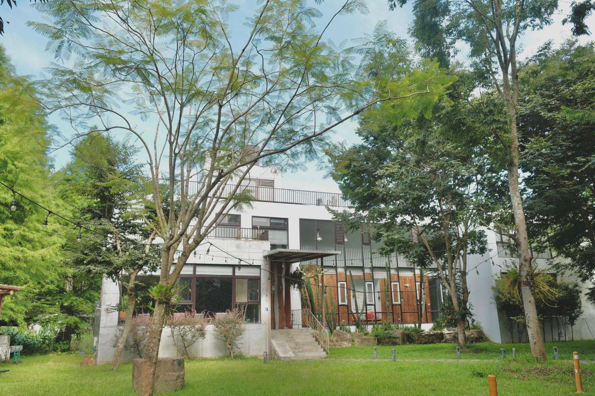 Ferienwohnung 愛黏在一起設計師民宿 Lovers Bnb Yuchi Exterior foto